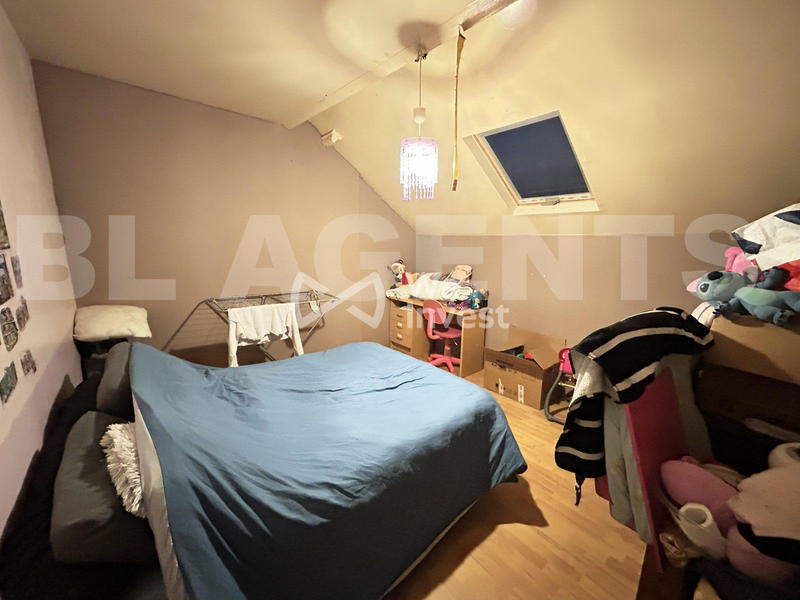 Maison - 250 m² - 8 pièces