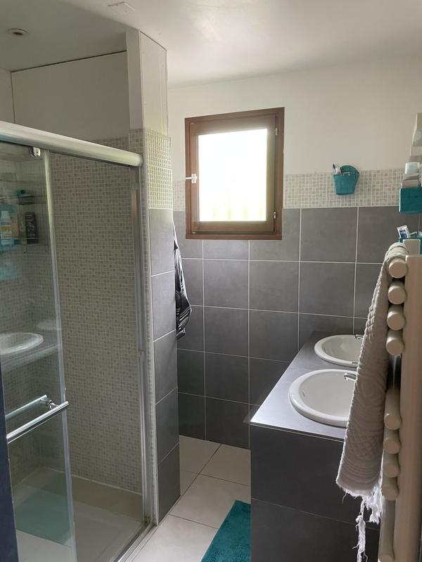 Maison traditionnelle - 242 m² - 8 pièces