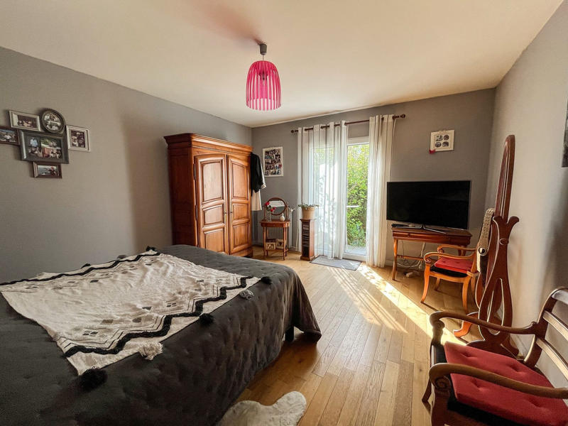 Maison - 216 m² - 7 pièces