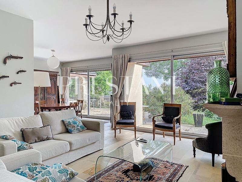 Maison - 157 m² - 7 pièces