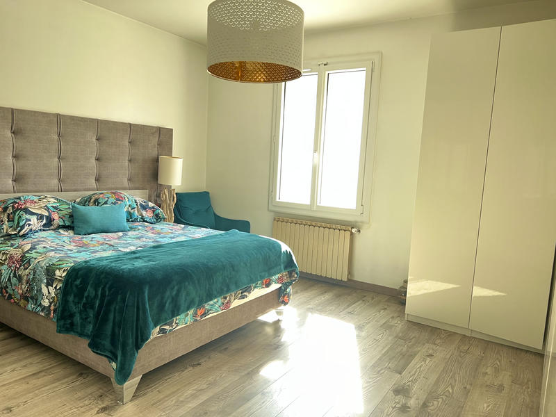 Maison - 210 m² - 6 pièces