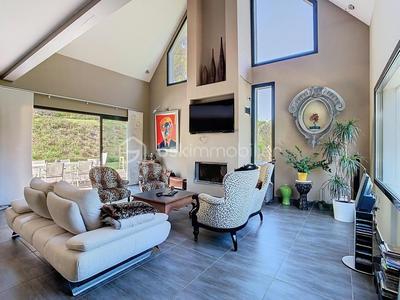 Maison d'architecte - 199 m² - 6 pièces