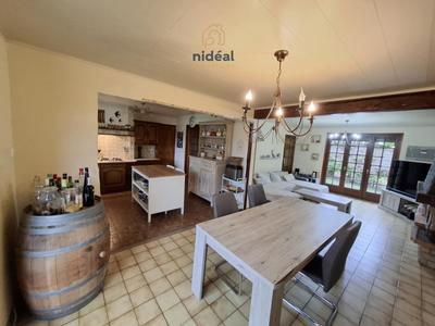 Maison - 99 m² - 5 pièces