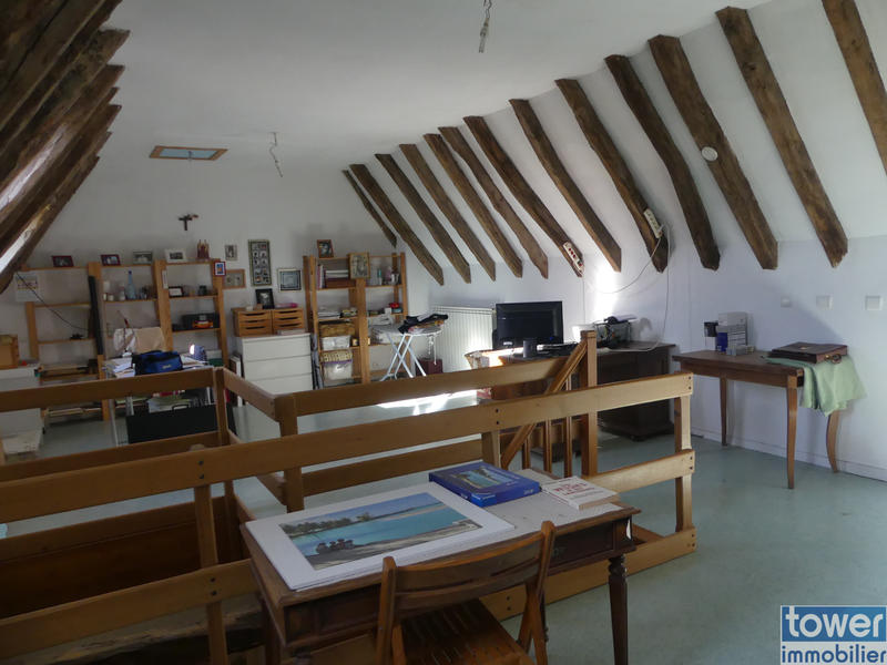 Propriété - 830 m² - 32 pièces