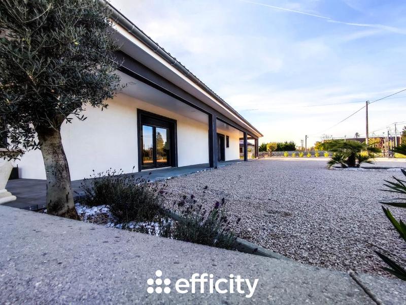 Maison - 140 m² - 5 pièces