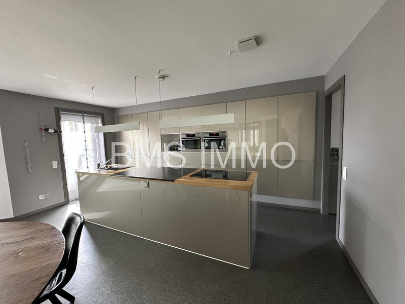 Appartement - 161 m² - 5 pièces