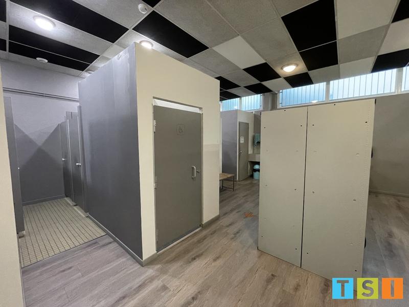 Local d'activités - 368 m² - 7 pièces