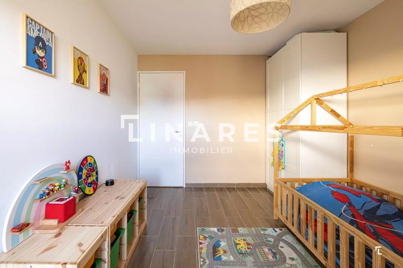 Appartement - 80 m² - 4 pièces