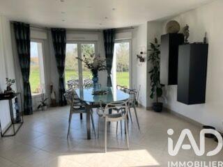 Maison - 111 m² - 5 pièces