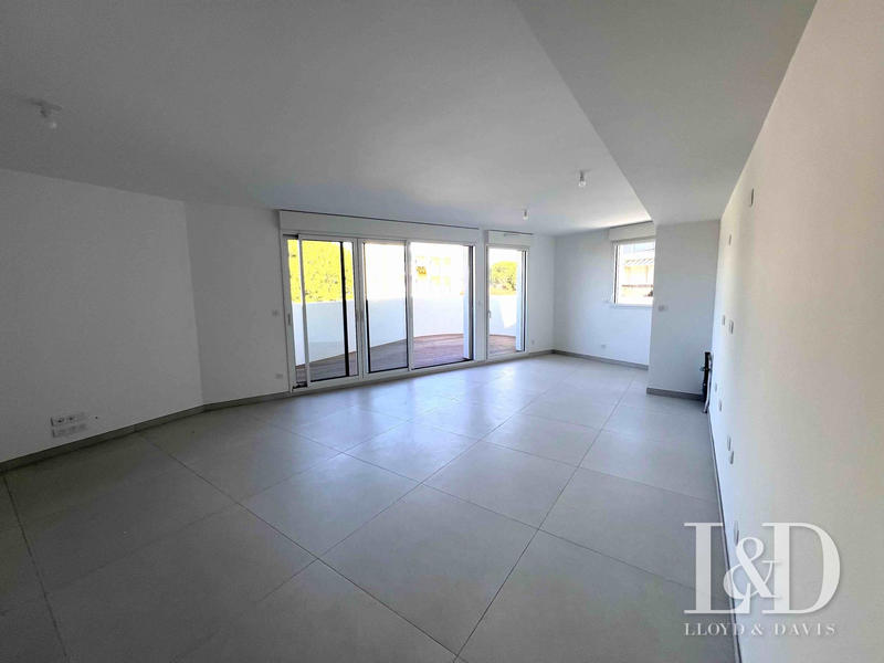 Appartement - 77 m² - 3 pièces