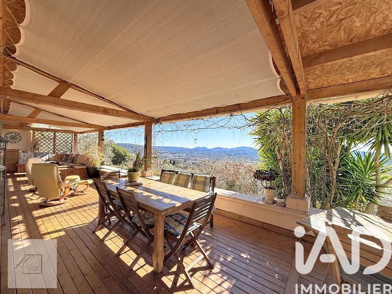 Maison - 214 m² - 6 pièces