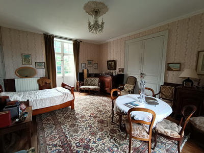 Maison - 369 m² - 10 pièces