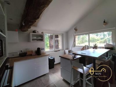 Maison - 220 m² - 8 pièces