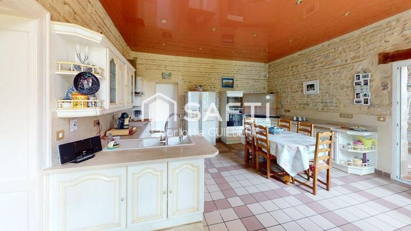 Maison - 290 m² - 6 pièces