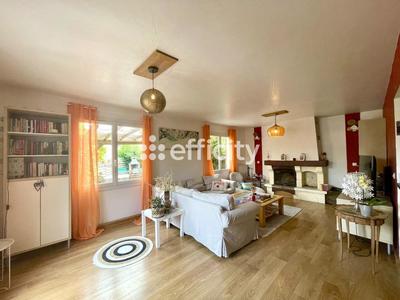 Maison - 155 m² - 6 pièces