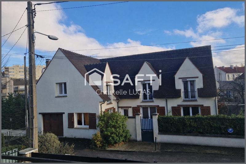 Maison - 230 m² - 8 pièces