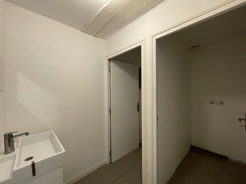 Local d'activité / Entrepôt - 175 m²