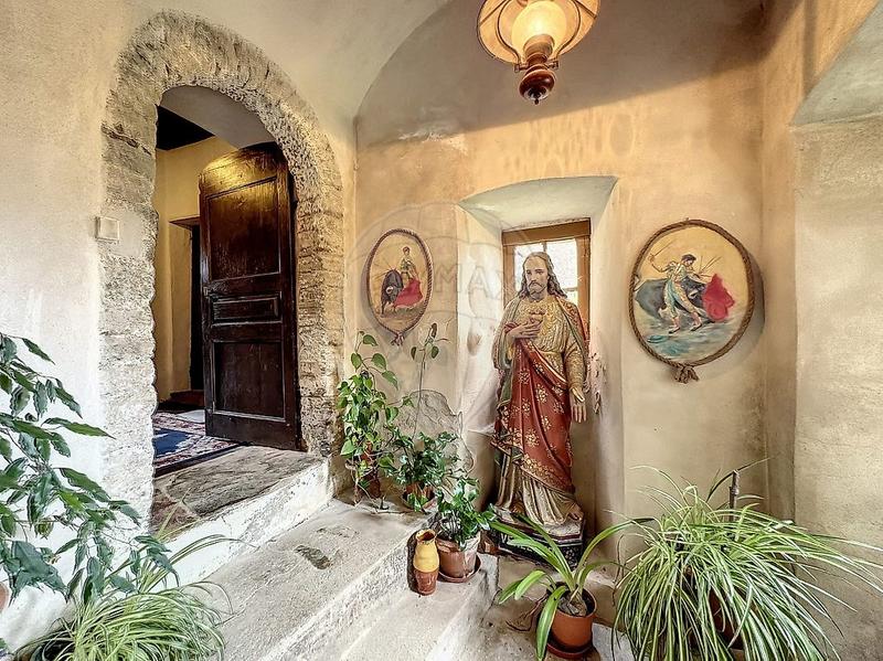 Propriété - 420 m² - 10 pièces