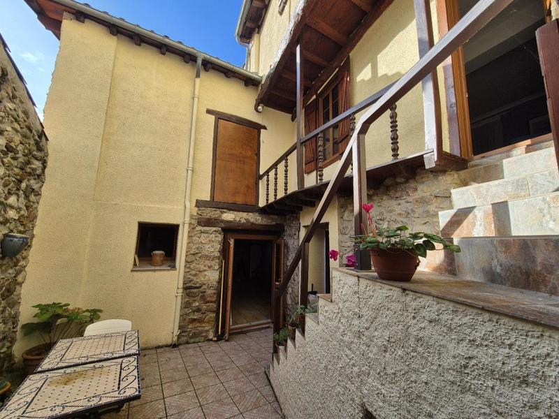 Maison de village - 180 m² - 7 pièces
