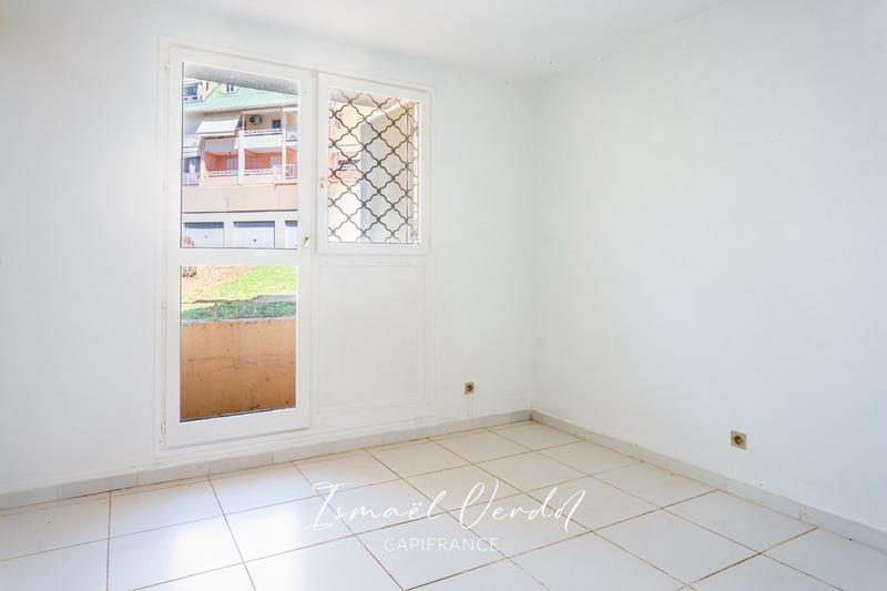 Appartement - 99 m² - 4 pièces