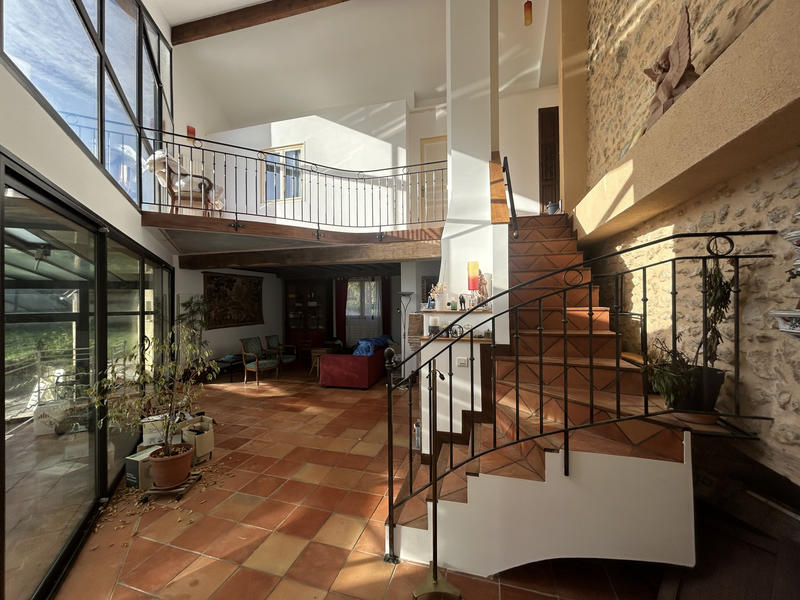 Maison - 263 m² - 7 pièces