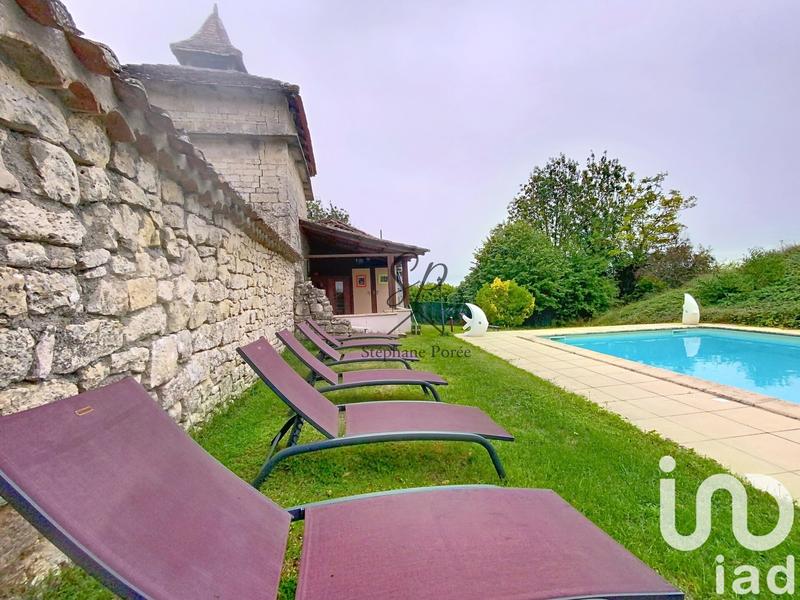 Maison - 480 m² - 10 pièces