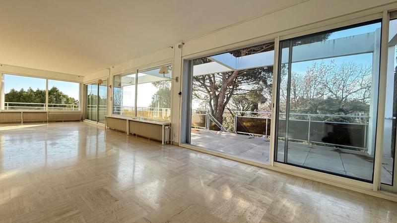 Villa - 242 m² - 7 pièces