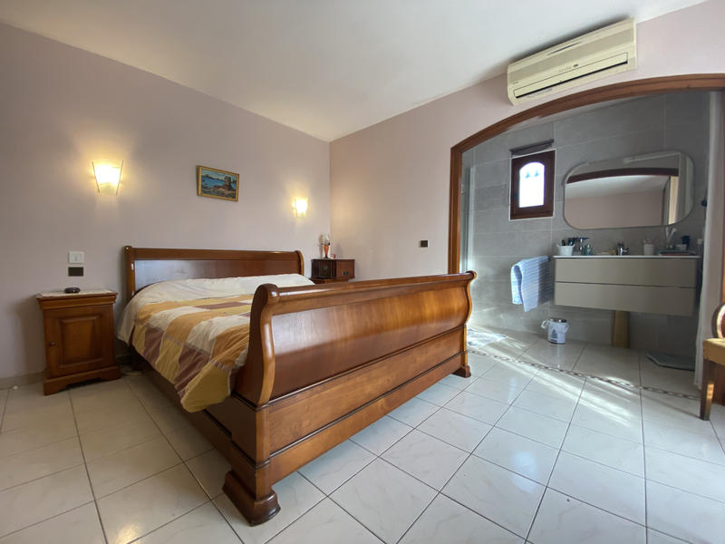 Maison - 172 m² - 7 pièces