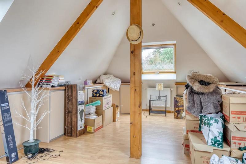 Maison - 235 m² - 7 pièces