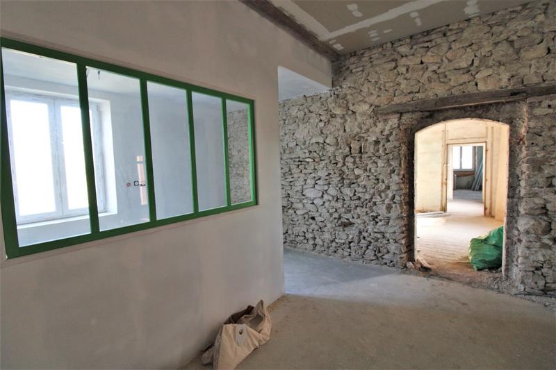 Corps de ferme - 300 m² - 6 pièces