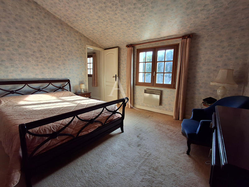 Maison - 191 m² - 8 pièces