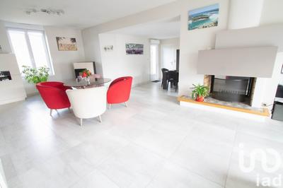 Maison - 142 m² - 5 pièces