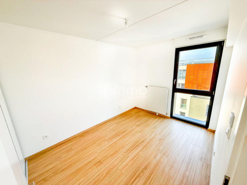 Loft - 121 m² - 5 pièces
