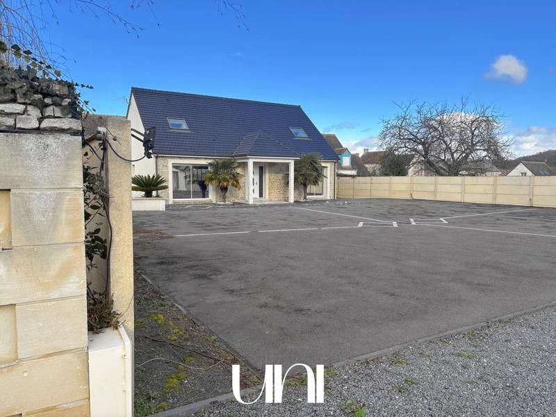 Maison - 180 m² - 6 pièces