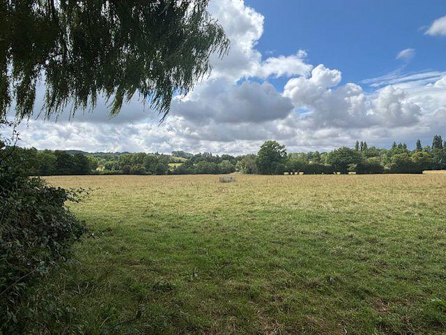 Propriété - 250 m² - 9 pièces