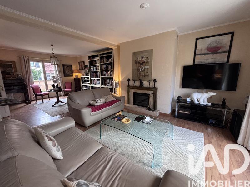 Maison - 182 m² - 7 pièces