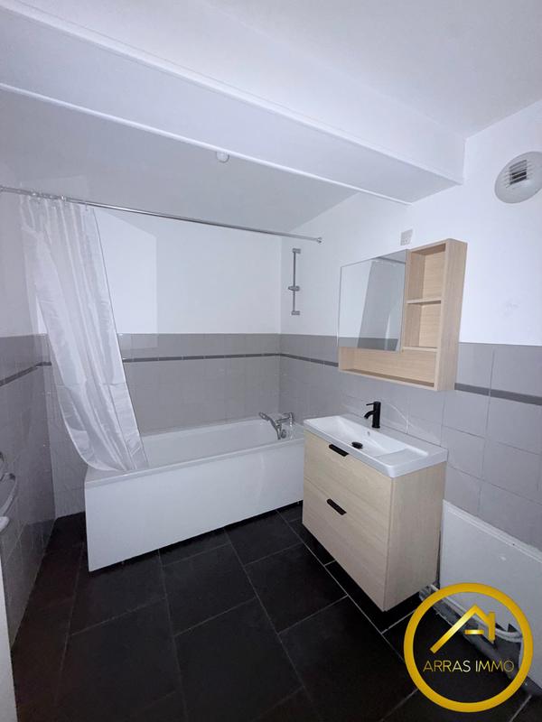 Appartement - 90 m² - 3 pièces