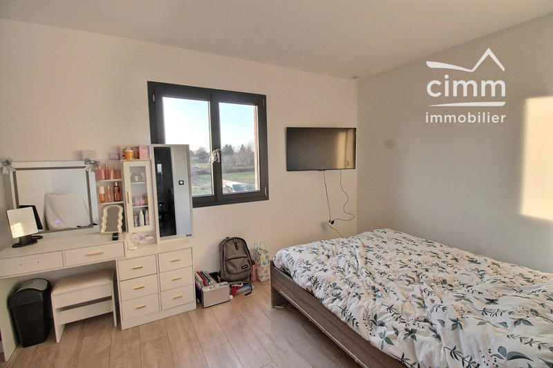 Villa - 111 m² - 4 pièces