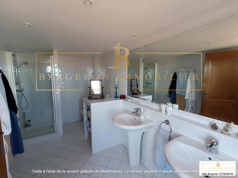 Villa - 185 m² - 6 pièces