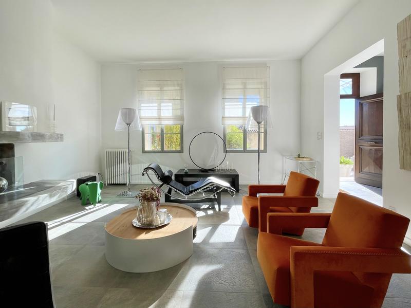 Maison - 181 m² - 6 pièces