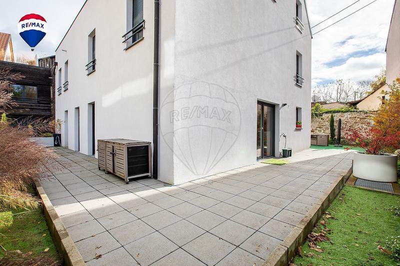 Appartement - 102 m² - 5 pièces