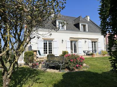 Maison - 175 m² - 8 pièces