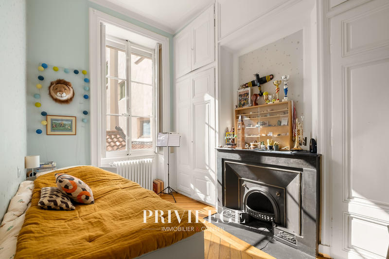 Appartement - 150 m² - 6 pièces