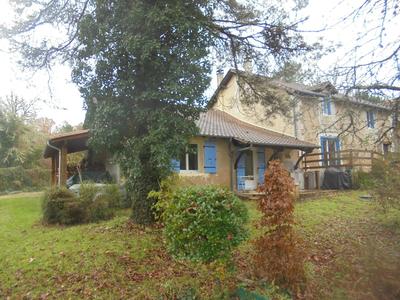 Maison - 180 m² - 7 pièces