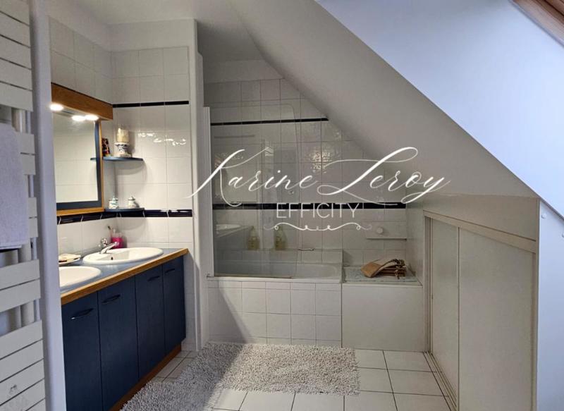 Pavillon - 200 m² - 6 pièces