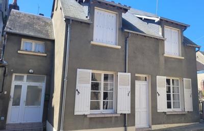 Maison - 95 m² - 4 pièces