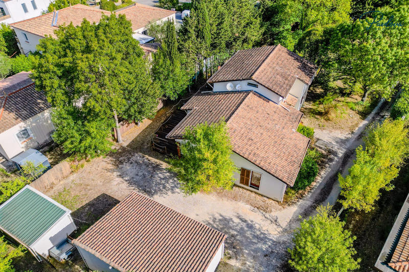 Maison - 171 m² - 7 pièces