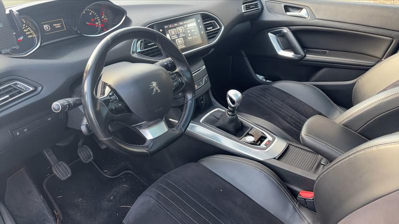 Peugeot 308 II 2.0 BlueHDi 150 Feline