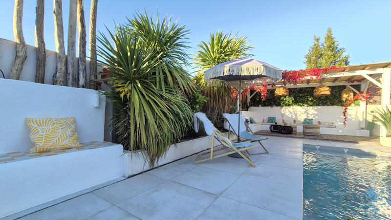 Maison - 165 m² - 9 pièces