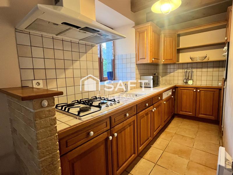 Maison - 211 m² - 11 pièces